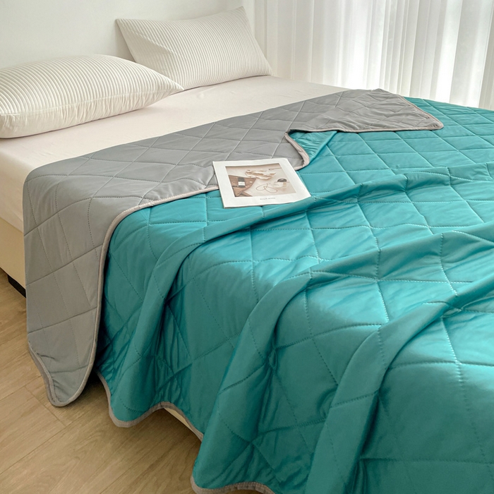 91家纺网 家纺一手货源 找家纺 富艺隆 2025新款纯色凉感丝夏被 浅墨绿