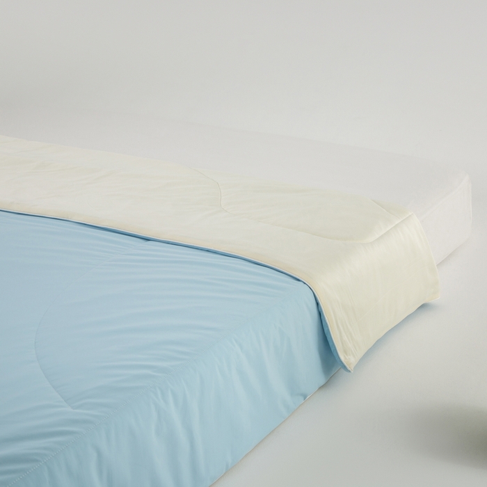 91家纺网 家纺一手货源 找家纺 金喜 2025新款锦氨冰川凉感被裸机面料夏凉被凉感薄被子-冰菓夏被 天空蓝 