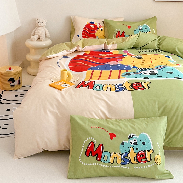 91家纺网 家纺一手货源 找家纺 2025新款全棉大版卡通数码印花纯棉四件套 欢乐家族