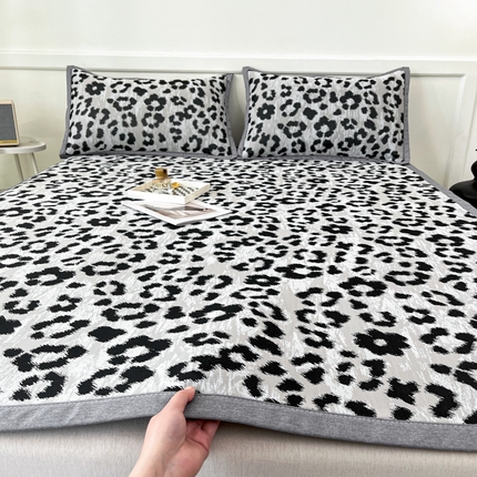 91家纺网 家纺一手货源 找家纺 （总）子曰 2025新款高定版A类PE聚乙烯凉感凉席提花凉席床笠