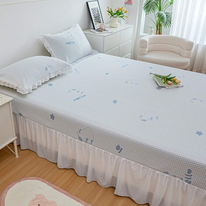 91家纺网 家纺一手货源 找家纺 春寻家纺 2025新款凉豆豆冰丝凉席席子-床裙款 卡皮巴拉-蓝