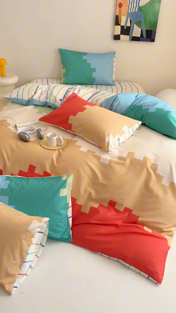 91家纺网 家纺一手货源 找家纺 2025新款全棉大版卡通数码印花纯棉四件套 彩虹糖