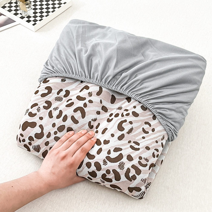 91家纺网 家纺一手货源 找家纺 子曰 2025新款高定版A类PE聚乙烯凉感凉席提花凉席床笠 魅野-粉