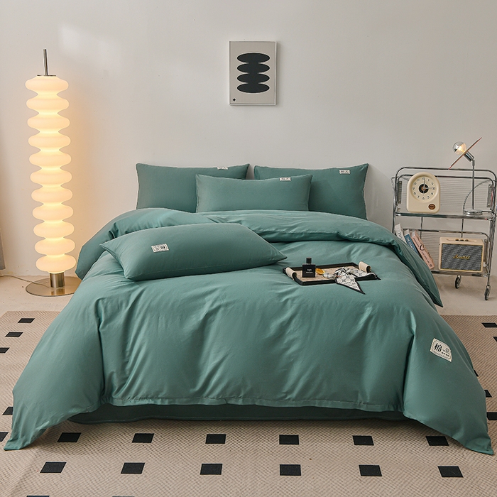 91家纺网 家纺一手货源 找家纺 宇彬家纺 2025直播新款13374全棉母婴级简约轻奢贴画纯色四件套斜纹贡缎新疆长绒贴标款无印风系列 简约-摩卡绿