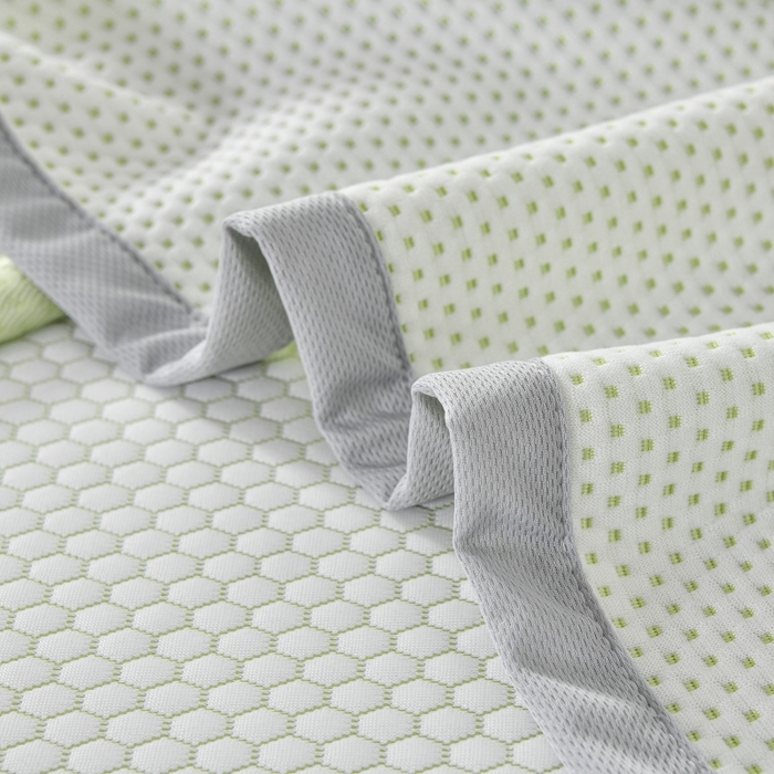 91家纺网 家纺一手货源 找家纺 品乐家纺  2025新款床裙款提花冰豆豆套件凉席席子 绿色