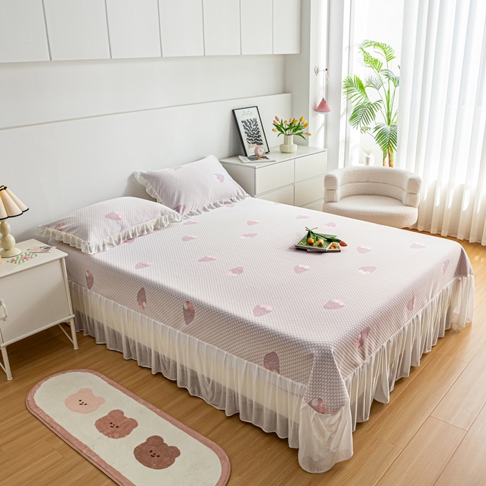 91家纺网 家纺一手货源 找家纺 春寻家纺 2025新款凉豆豆冰丝凉席席子-床裙款 草莓