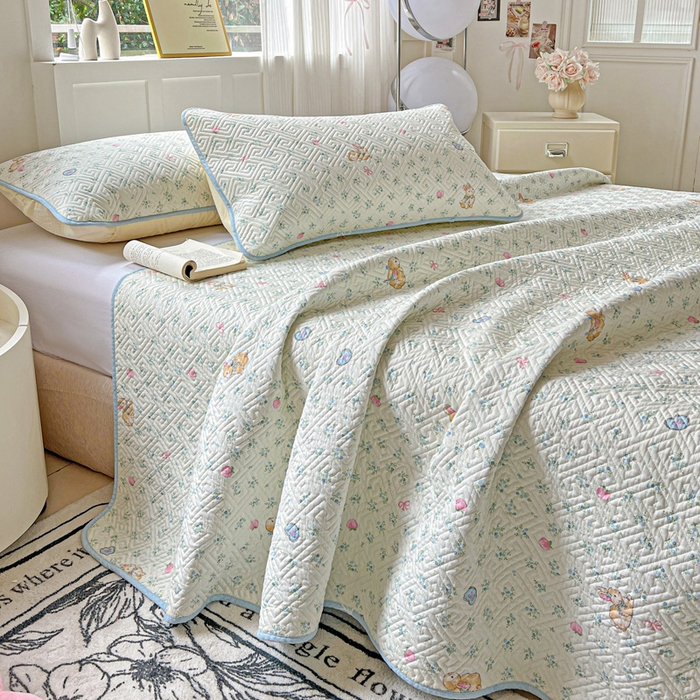 91家纺网 家纺一手货源 找家纺 羽爱家纺 2025新款A类双面全棉印花床盖套件 兔子乐园