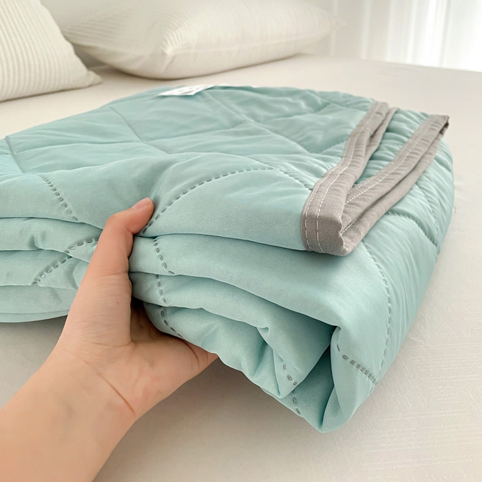 91家纺网 家纺一手货源 找家纺 富艺隆 2025新款纯色凉感丝夏被 果绿