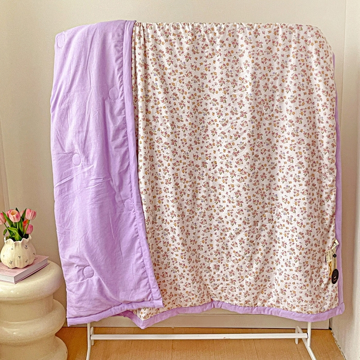 91家纺网 家纺一手货源 找家纺 富艺隆 2025新款水洗棉印花夏被 久期诗华紫