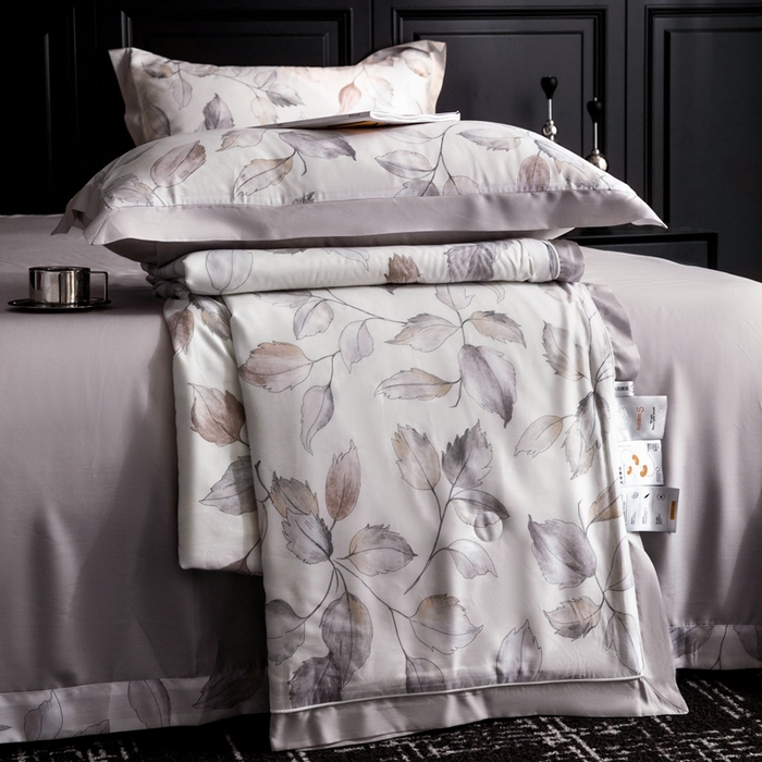 91家纺网 家纺一手货源 找家纺 金喜 2025新款天丝夏被夏凉被薄被子套件数码印花夏被四件套 缤纷舞叶