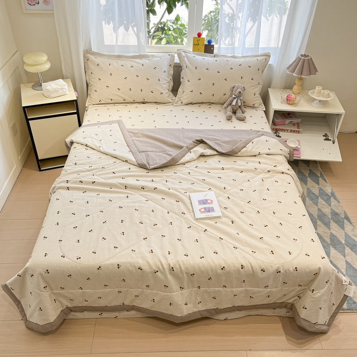 91家纺网 家纺一手货源 找家纺 菲梵家纺 2025春夏新品A类全棉喷气印花夏被 被子被芯 樱姿