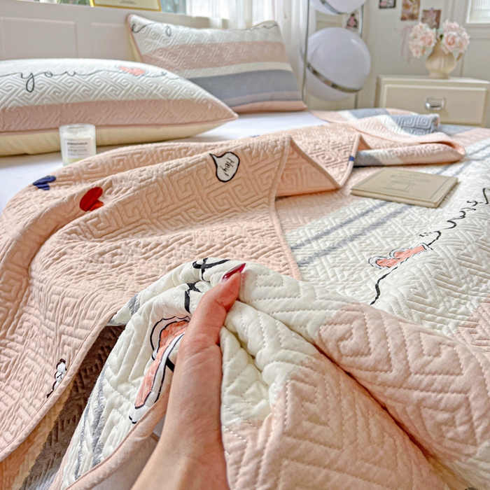 91家纺网 家纺一手货源 找家纺 羽爱家纺 2025新款A类双面全棉印花床盖套件 心悦