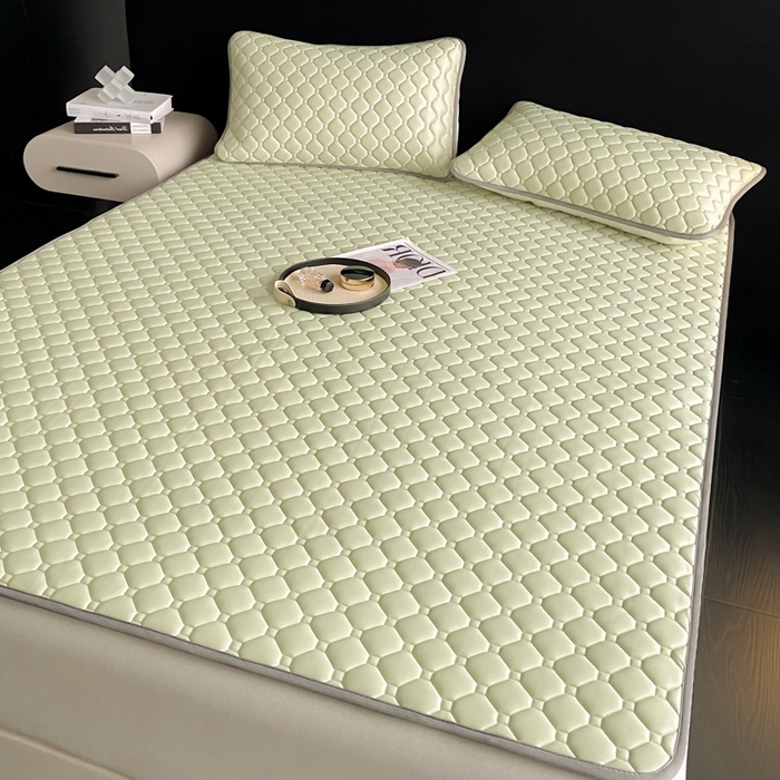 91家纺网 家纺一手货源 找家纺 欧邦 2025新款加厚纯色凉席四件套--凉席三件套 方格-果绿