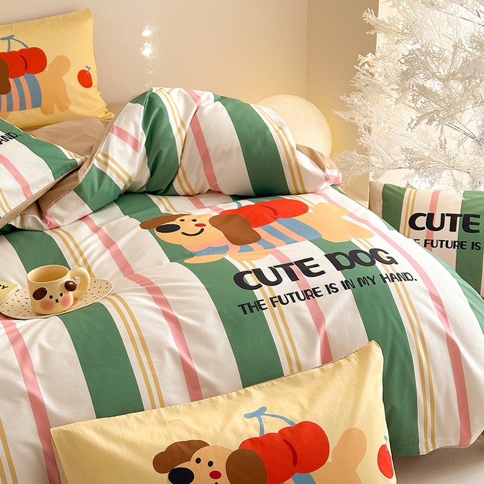 91家纺网 家纺一手货源 找家纺 2025新款全棉大版卡通数码印花纯棉四件套 可爱小狗（绿）