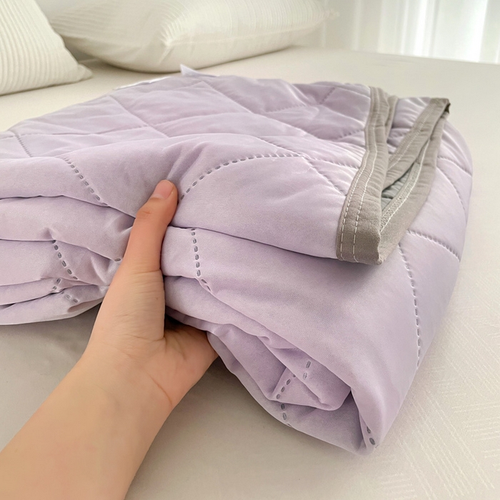 91家纺网 家纺一手货源 找家纺 富艺隆 2025新款纯色凉感丝夏被 梦幻紫