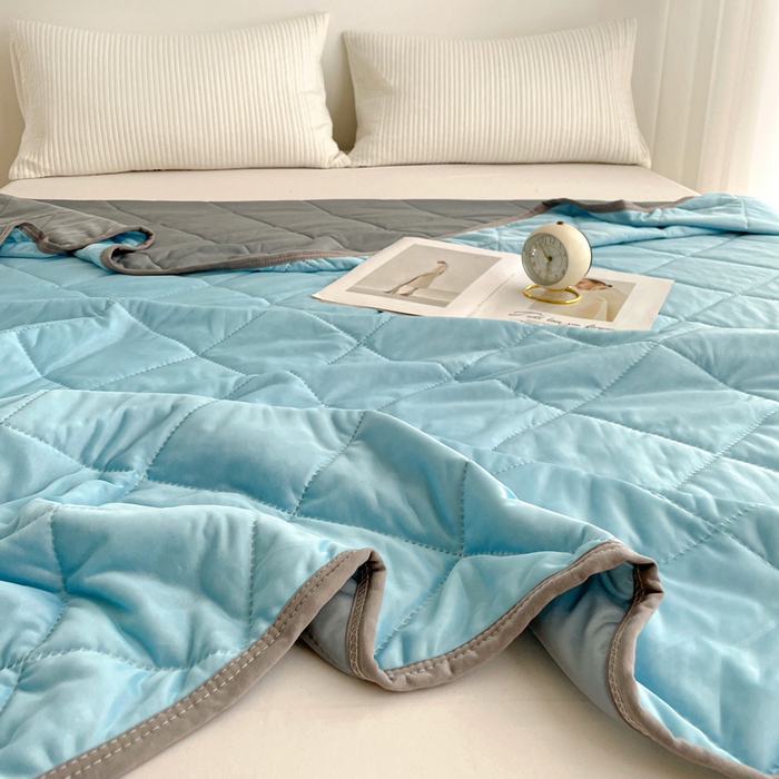 91家纺网 家纺一手货源 找家纺 富艺隆 2025新款纯色凉感丝夏被 天蓝