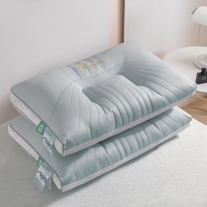 91家纺网 家纺一手货源 找家纺 大熊枕芯  2025新款spa云感刺绣冰丝枕 冰丝护颈枕冰蓝低枕一对