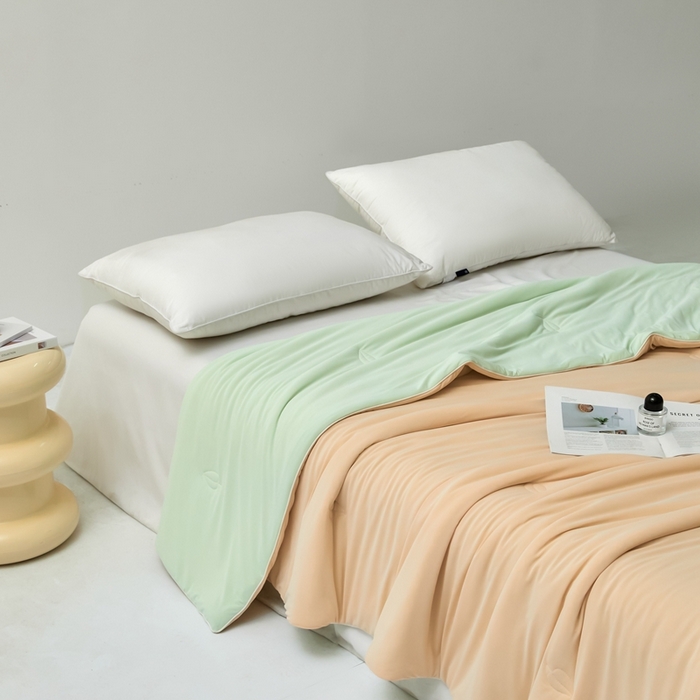 91家纺网 家纺一手货源 找家纺 欧邦 2025新款全消光冰皮凉感锦氨夏被 双拼-驼绿