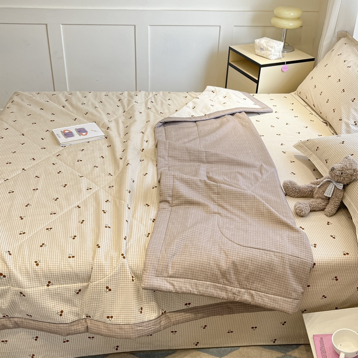 91家纺网 家纺一手货源 找家纺 菲梵家纺 2025春夏新品A类全棉喷气印花夏被 被子被芯 樱姿