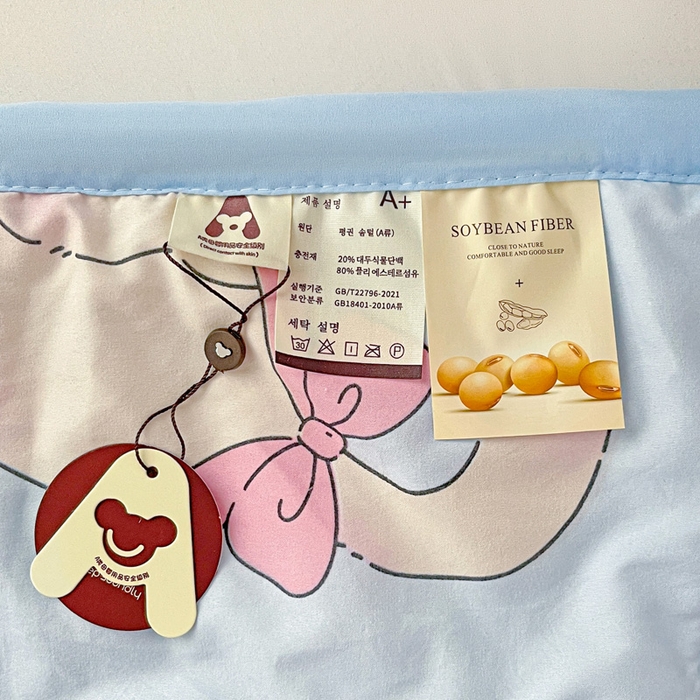 91家纺网 家纺一手货源 找家纺 富艺隆 2025新款水洗棉印花夏被 小猫逃离记