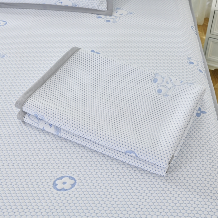 91家纺网 家纺一手货源 找家纺 品乐家纺  2025新款床裙款提花冰豆豆套件凉席席子 蓝色