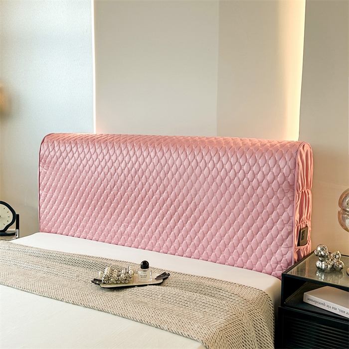 91家纺网 家纺一手货源 找家纺 情恒家纺 2025夏季款亮光布加厚双面用床头罩 樱桃粉