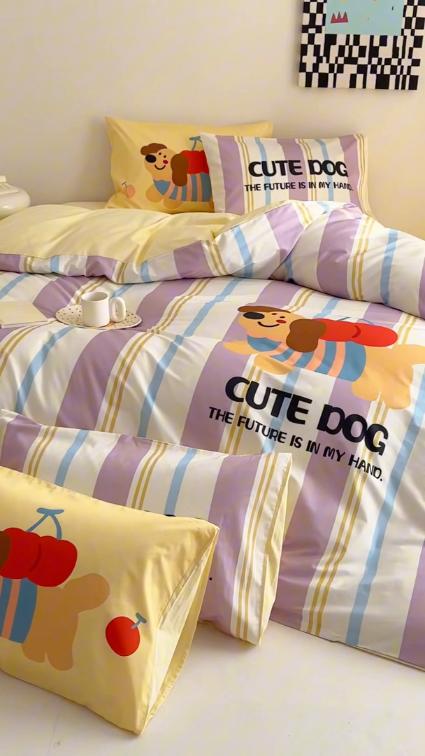 91家纺网 家纺一手货源 找家纺 2025新款全棉大版卡通数码印花纯棉四件套 可爱小狗（紫）