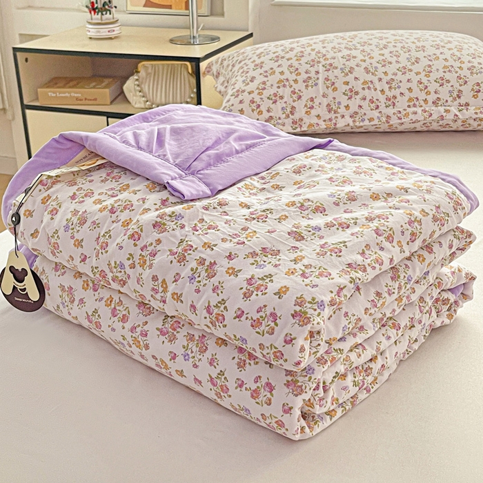 91家纺网 家纺一手货源 找家纺 富艺隆 2025新款水洗棉印花夏被 久期诗华紫