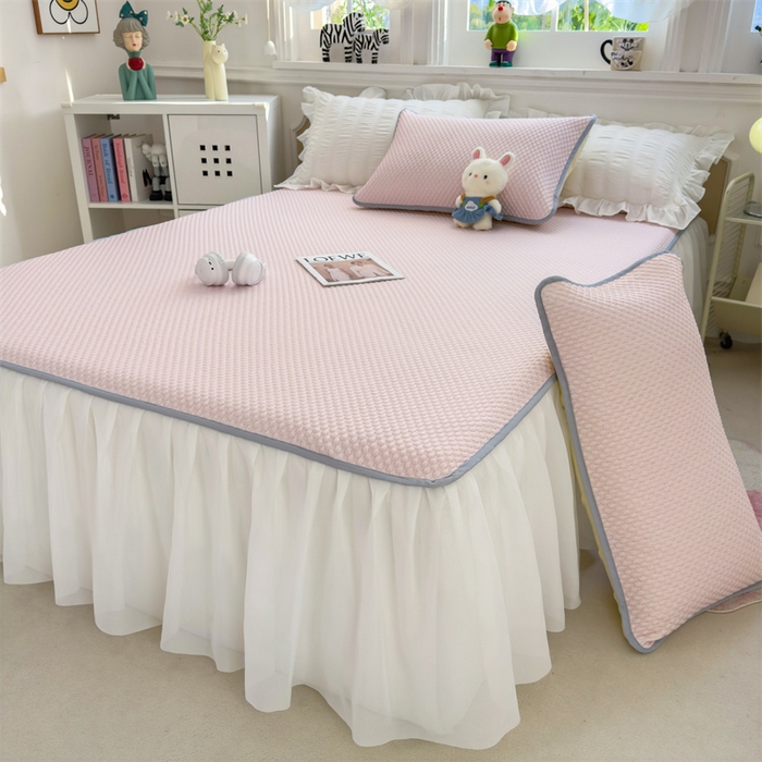 91家纺网 家纺一手货源 找家纺 丝幔家纺 2025新款A类冰豆豆花边款凉席床裙 悠粉