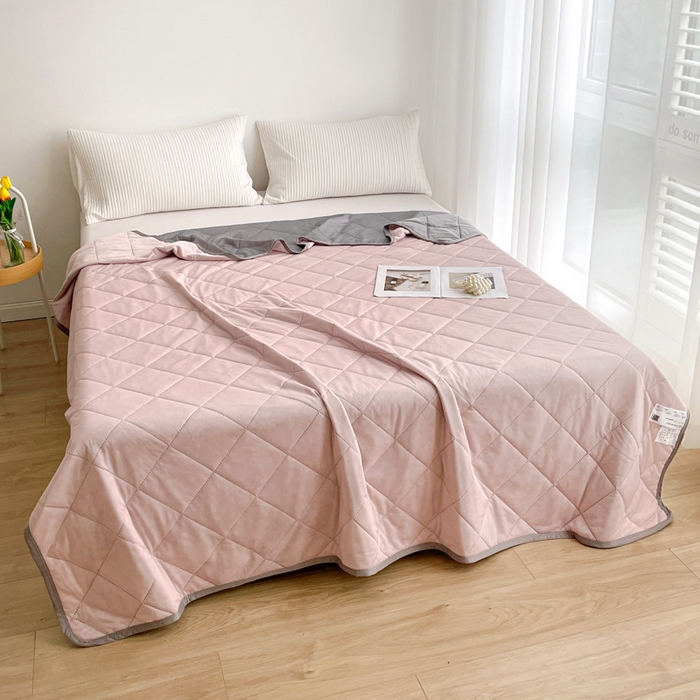 91家纺网 家纺一手货源 找家纺 富艺隆 2025新款纯色凉感丝夏被 玉粉