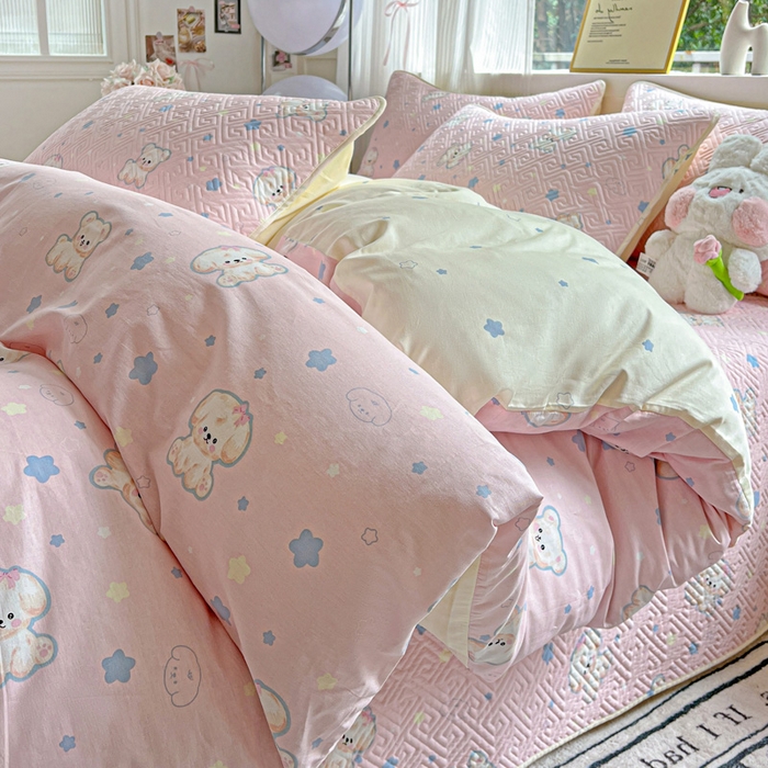 91家纺网 家纺一手货源 找家纺 羽爱家纺 2025新款A类双面全棉印花床盖套件 星星汪