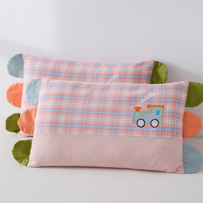 91家纺网 家纺一手货源 找家纺 大熊枕芯  2025新款贴布绣全棉水洗棉儿童荞麦枕 贴布绣-火车（枕套+羽丝绒内胆30*50cm）