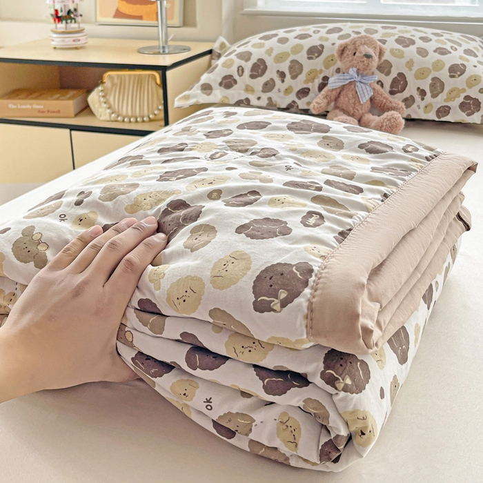 91家纺网 家纺一手货源 找家纺 富艺隆 2025新款水洗棉印花夏被 萌萌狗