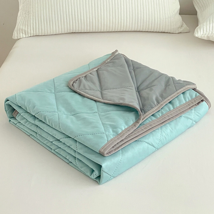 91家纺网 家纺一手货源 找家纺 富艺隆 2025新款纯色凉感丝夏被 果绿