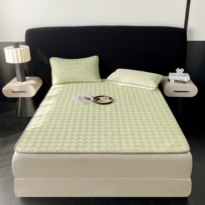 91家纺网 家纺一手货源 找家纺 欧邦 2025新款加厚纯色凉席四件套--凉席三件套 饼干花-果绿