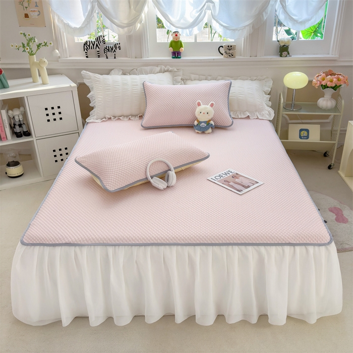 91家纺网 家纺一手货源 找家纺 丝幔家纺 2025新款A类冰豆豆花边款凉席床裙 悠粉