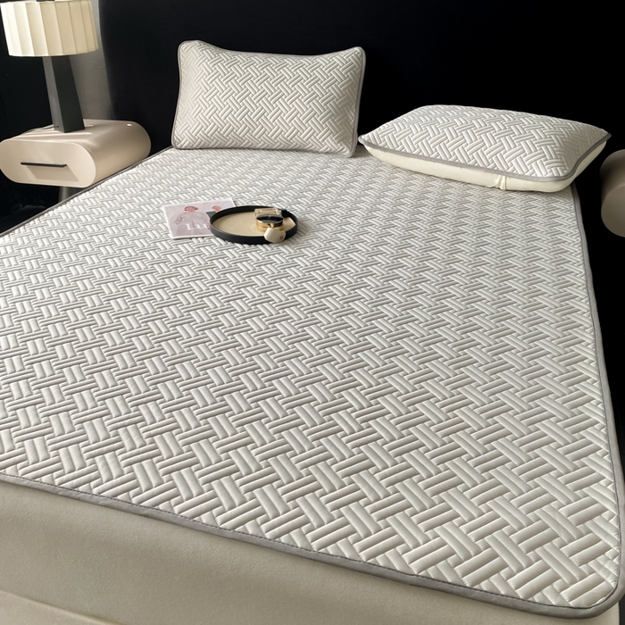 91家纺网 家纺一手货源 找家纺 欧邦 2025新款加厚纯色凉席四件套--凉席三件套 饼干花-浅灰