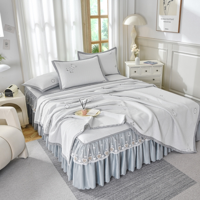 91家纺网 家纺一手货源 找家纺 品乐家纺  2025新款床裙款提花冰豆豆套件凉席席子 灰色