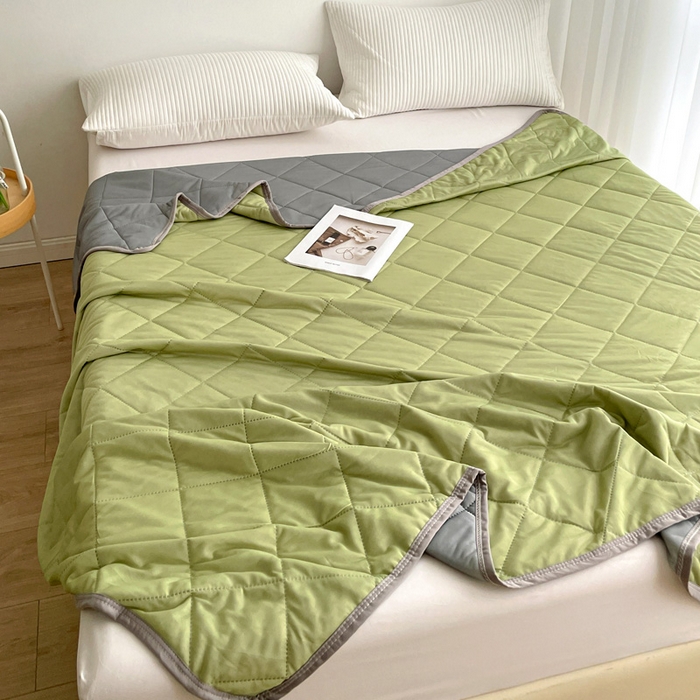 91家纺网 家纺一手货源 找家纺 富艺隆 2025新款纯色凉感丝夏被 黄绿