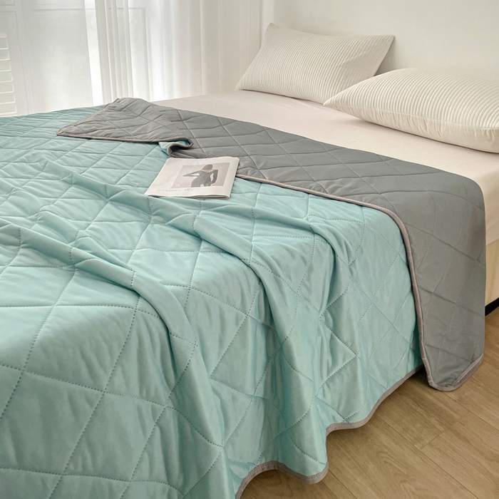 91家纺网 家纺一手货源 找家纺 富艺隆 2025新款纯色凉感丝夏被 果绿