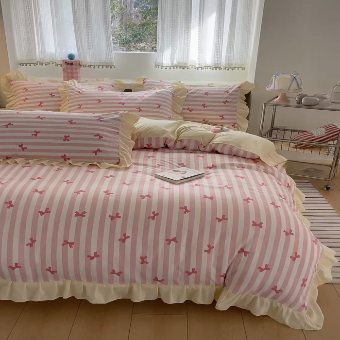 91家纺网 家纺一手货源 找家纺 2025水洗棉花边四件套_9067 蝴蝶结-条纹玉粉