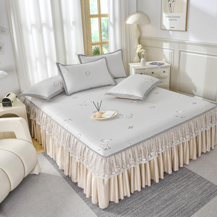 91家纺网 家纺一手货源 找家纺 品乐家纺  2025新款床裙款提花冰豆豆套件凉席席子 浅驼