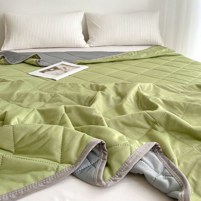 91家纺网 家纺一手货源 找家纺 富艺隆 2025新款纯色凉感丝夏被 黄绿