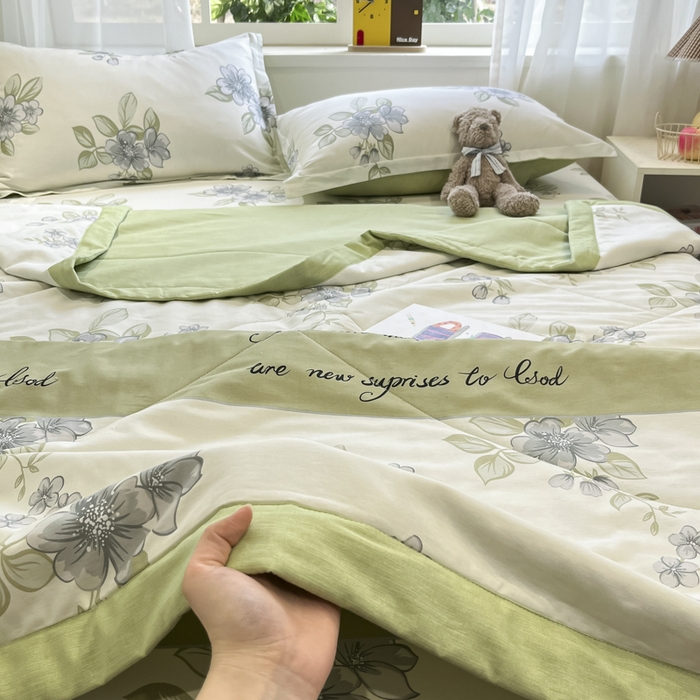 91家纺网 家纺一手货源 找家纺 菲梵家纺 2025春夏新品A类全棉喷气印花夏被 被子被芯 缪斯女神