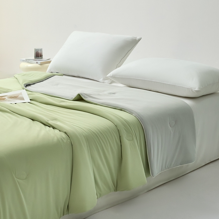 91家纺网 家纺一手货源 找家纺 欧邦 2025新款全消光冰皮凉感锦氨夏被 双拼-绿灰