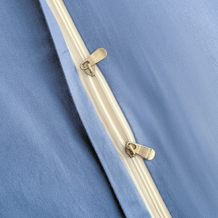 91家纺网 家纺一手货源 找家纺 宇彬家纺 2025新款直播热款13374全棉母婴级压线一字绣宽边枕套被套纯色滚边麻绳四件套贡缎新疆长绒 梦系列-宾利蓝