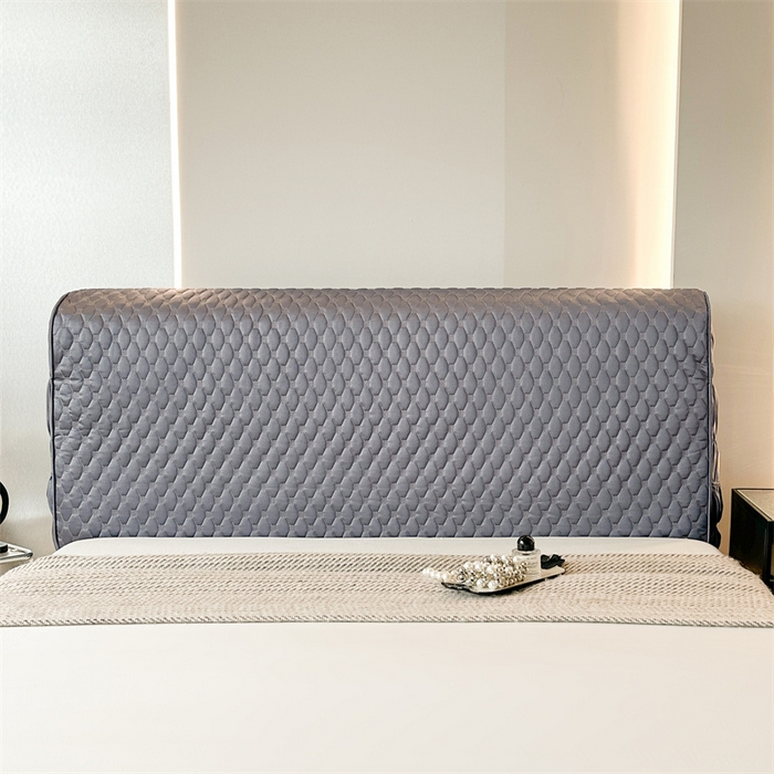 91家纺网 家纺一手货源 找家纺 情恒家纺 2025夏季款亮光布加厚双面用床头罩 淡雅灰