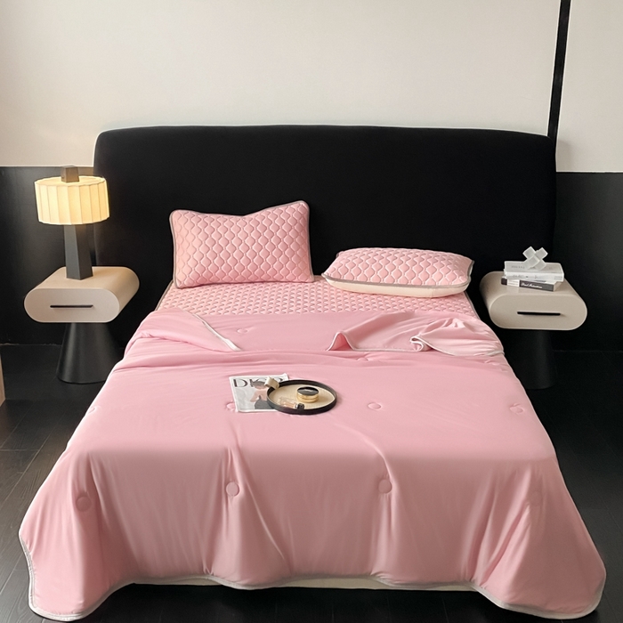 91家纺网 家纺一手货源 找家纺 欧邦 2025新款加厚纯色凉席四件套--夏被四件套 方格-豆粉