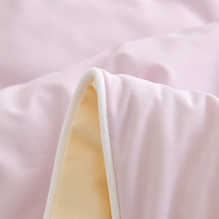 91家纺网 家纺一手货源 找家纺 圣尔雅2025新款A类高克重锦纶氨纶黑科技凉感夏被冰激凌空调被夏凉被 淡紫粉+黄