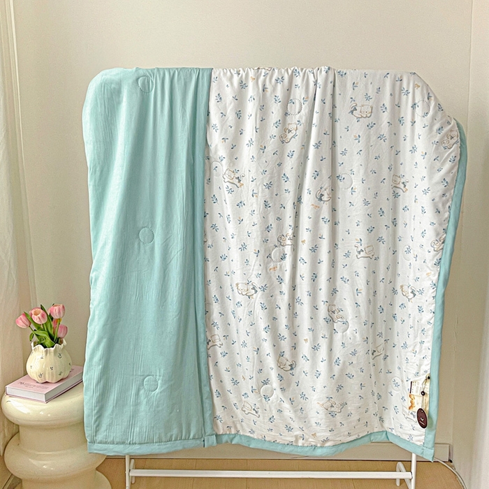 91家纺网 家纺一手货源 找家纺 富艺隆 2025新款水洗棉印花夏被 雪茸小猫